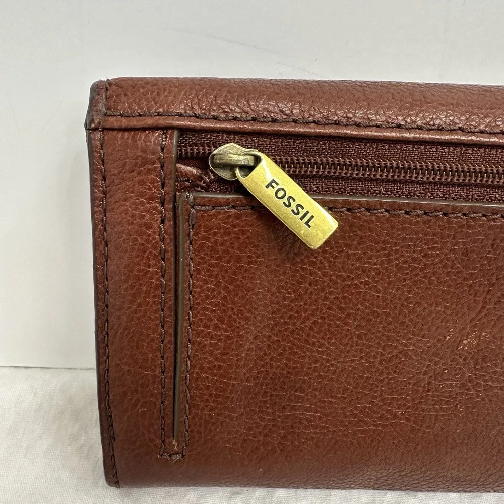 Brown Fossil Cleo Clutch Wallet - Genuine Cow Hide Leather Coin purse Pebbled 8